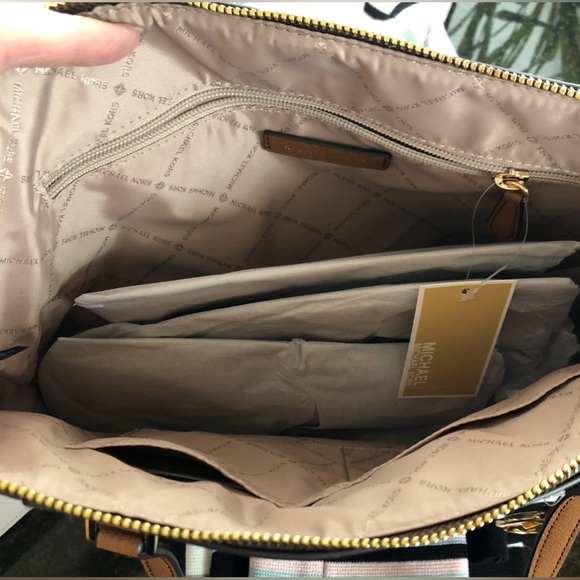 NWT MICHAEL KORS Charlotte Hope Brown Purse Bag  $398 - Picture 4 of 5